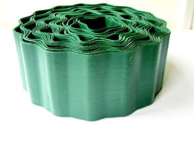 Plastic garden edging (30m x 90mm)