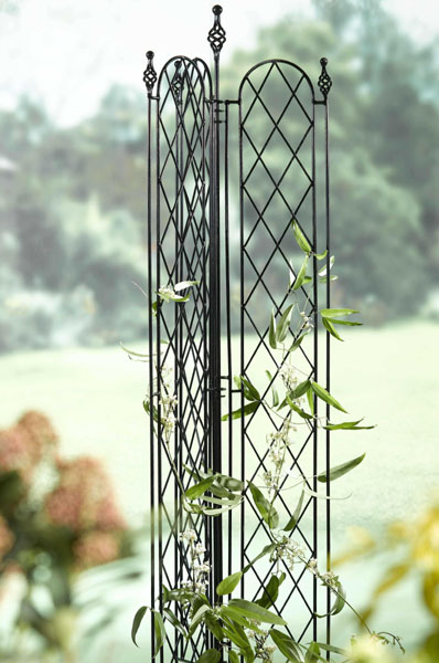 Lattice Garden Obelisk